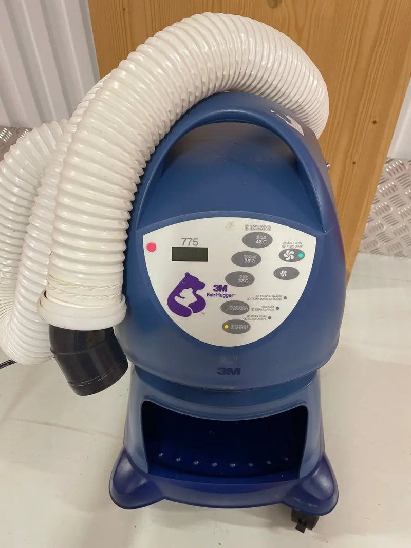 3m-bair-hugger-775-unite-rechauffement-air-chaud.jpg