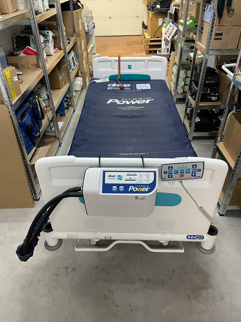 lit-medical-sidhil-innov8-low-avec-matelas-hopital.jpg