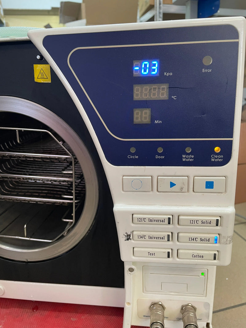 MDS LF-12L Autoclave MDS