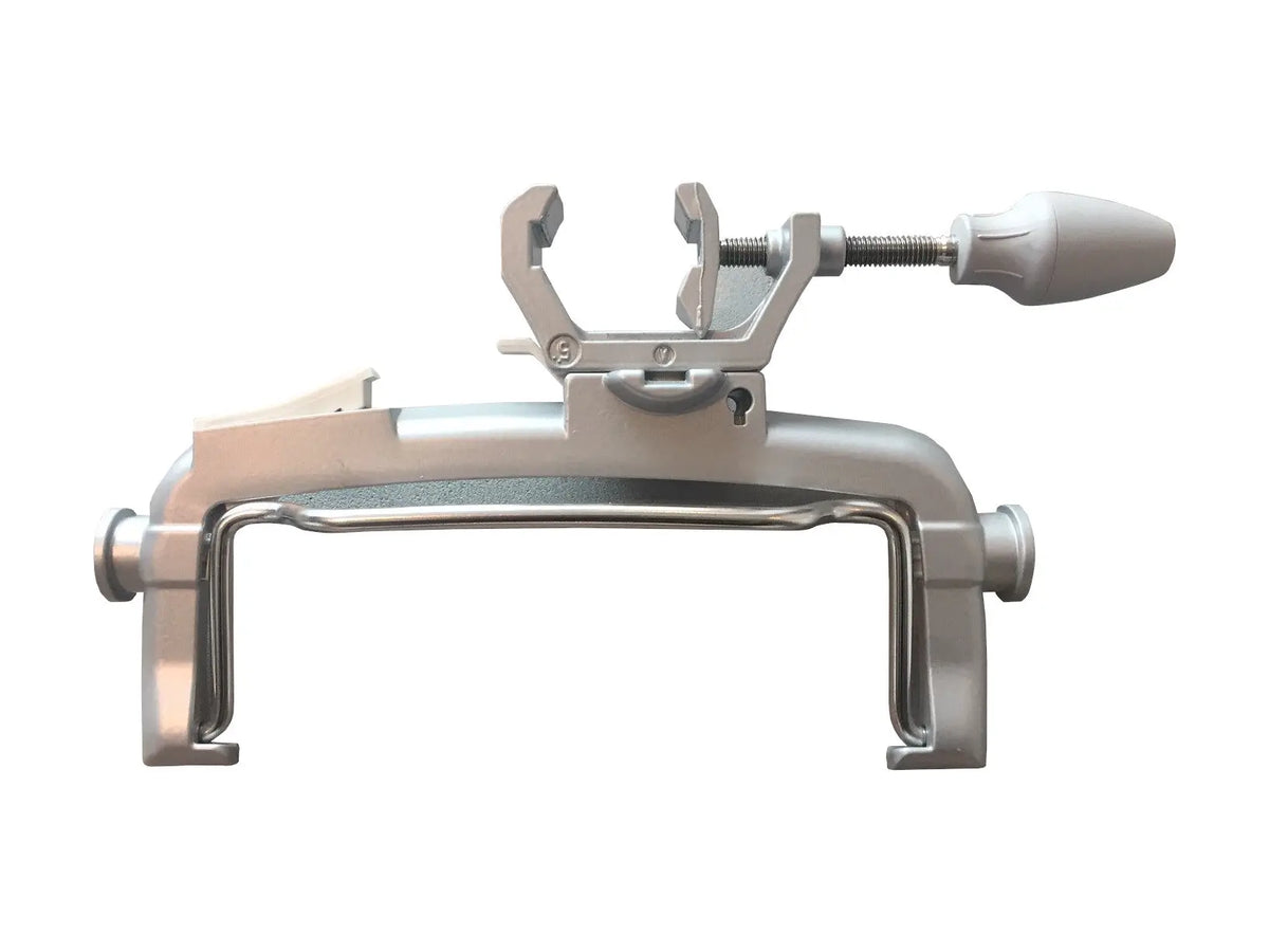 B. Braun Space Pole Clamp SelfiMed Europe