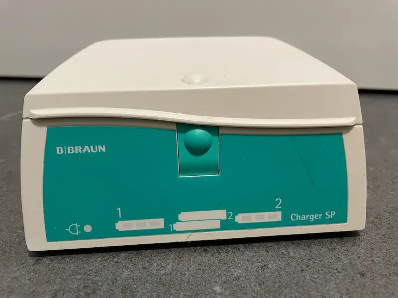 B Braun – Chargeur de Batterie pour Infusomat Space, Fiable et Compact - SelfiMed EUB Braun – Chargeur de Batterie pour Infusomat Space, Fiable et CompactÉquipement médical