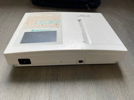 cardioline-ar1200view-enregistreur-ecg-compact-sacoche.jpg