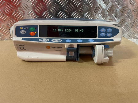 CareFusion Alaris CC – Pompe à Perfusion Avancée pour Soins Médicaux - SelfiMed EUCareFusion Alaris CC – Pompe à Perfusion Avancée pour Soins MédicauxÉquipement médical