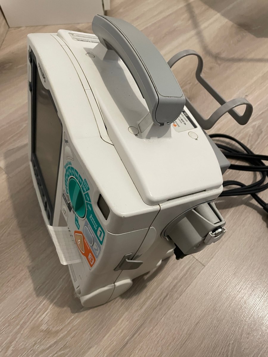 Défibrillateur Philips HeartStart MRx – Moniteur/Defibrillateur Avancé pour Soins Critiques - SelfiMed EUDéfibrillateur Philips HeartStart MRx – Moniteur/Defibrillateur Avancé pour Soins CritiquesÉquipement médical