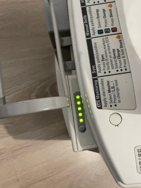 Défibrillateur Philips HeartStart MRx – Moniteur/Defibrillateur Avancé pour Soins Critiques - SelfiMed EUDéfibrillateur Philips HeartStart MRx – Moniteur/Defibrillateur Avancé pour Soins CritiquesÉquipement médical