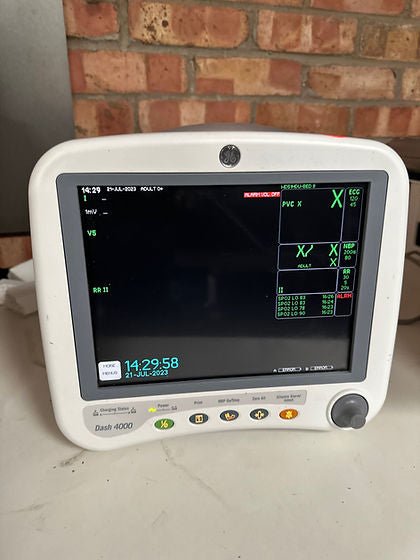 ge-dash-4000-moniteur-patient-soins-intensifs-surveillance.jpg