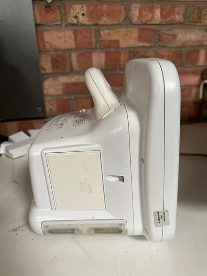 ge-dash-4000-moniteur-patient-soins-intensifs-surveillance.jpg