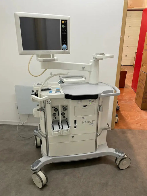 maquet-flow-i-appareil-danesthesie-avec-tuyaux.jpg