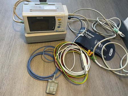 Moniteur Patient Philips Intellivue X2 + Chargeur Réf: 865122 avec Câbles ECG, SpO2 et NIBP - SelfiMed EUMoniteur Patient Philips Intellivue X2 + Chargeur Réf: 865122 avec Câbles ECG, SpO2 et NIBPÉquipement médical