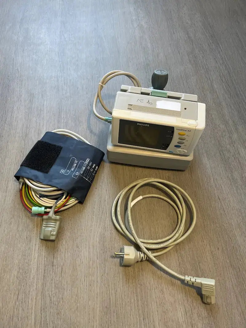 philips-intellivue-x2-moniteur-patient-portable-cables-chargeur.jpg