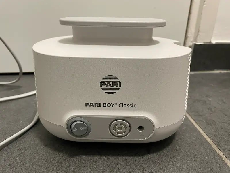 PARI BOY Classic - Nébuliseur Efficace pour Traitement Respiratoire - SelfiMed EUPARI BOY Classic - Nébuliseur Efficace pour Traitement RespiratoireÉquipement médical