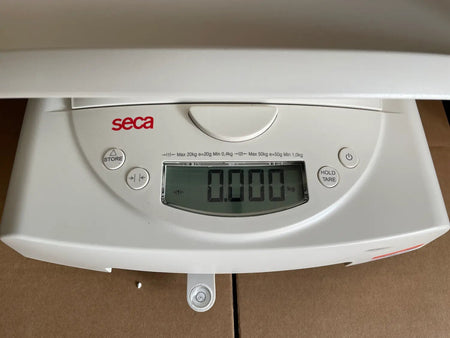 Pèse - bébé Électronique Médical Seca 385 - Précision et Sécurité - SelfiMed EUPèse - bébé Électronique Médical Seca 385 - Précision et SécuritéÉquipement médical