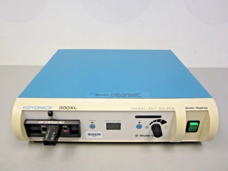 smith-&-nephew-dyonics-xenon-xl-source-lumineuse-pour-endoscopie.jpg